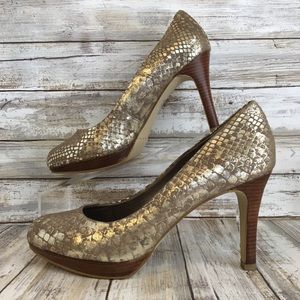 NWOB Moda Spana leather metallic heels, size 7.5.